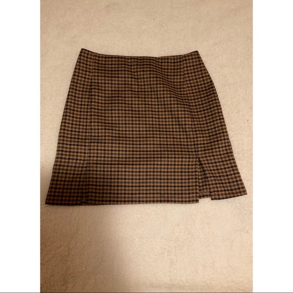 Mini skirts - Picture 5 of 8